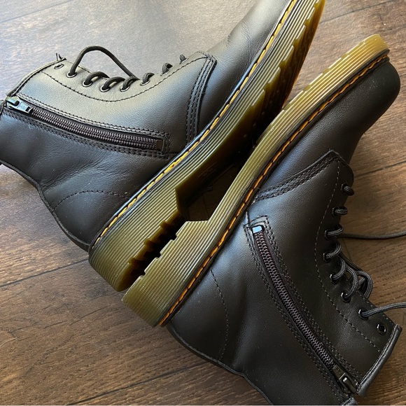 Dr. Martens 1460 SOFTY T LEATHER LACE UP BOOTS - Picture 4 of 7